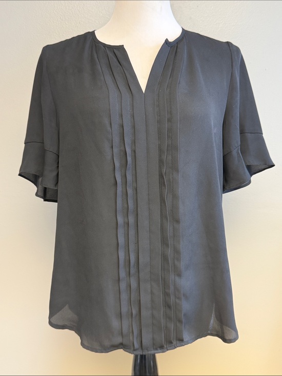 Roz & Ali Tops - Roz & Ali Black Pleated Flutter Sleeve Blouse Women's Small Career Top